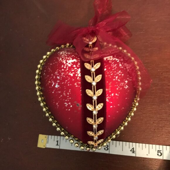 DILLARDS XMAS Red Large 5" GLASS HEARTS ORNAMENT LOT  2 BOX - Picture 7 of 12